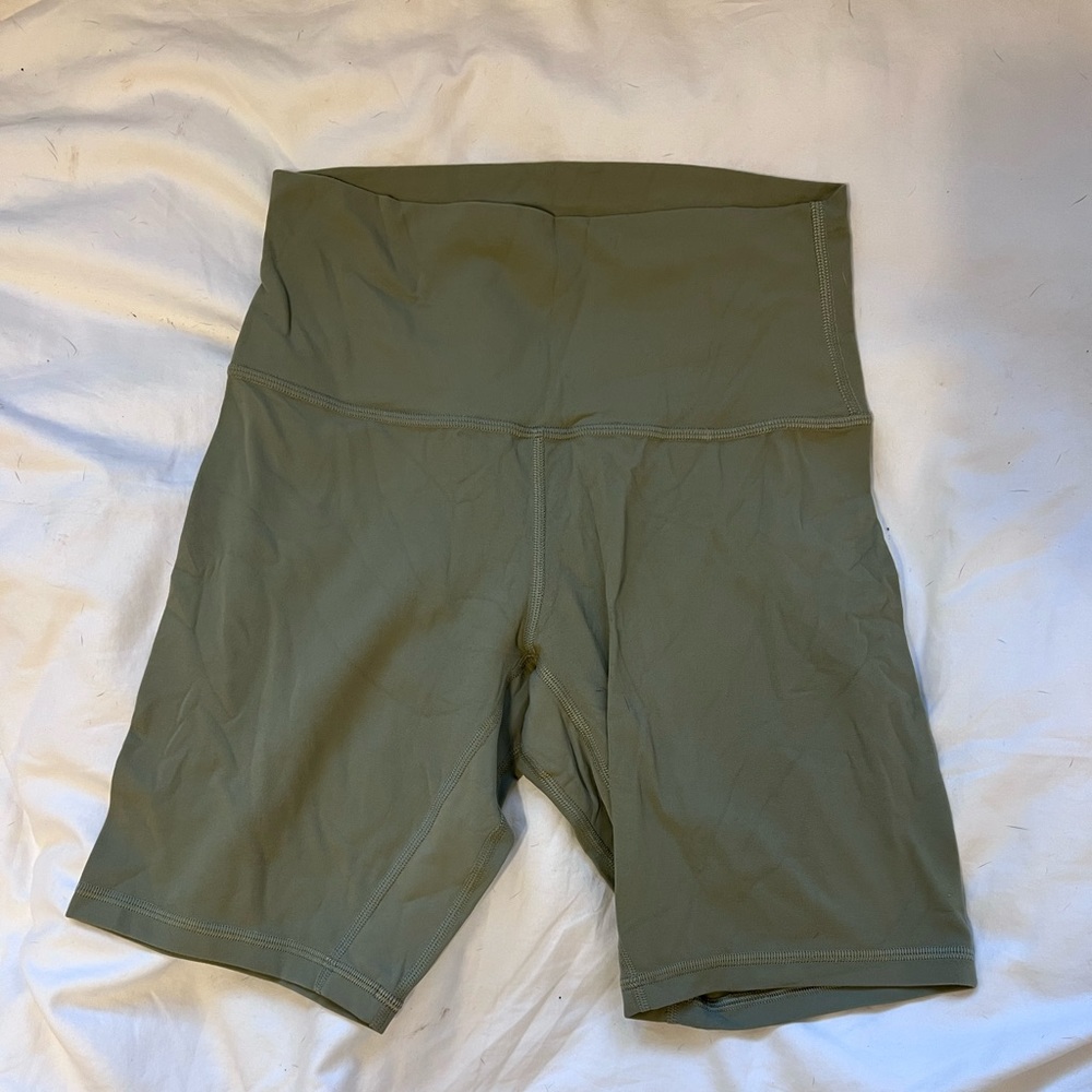 Lululemon align high rise short 8”